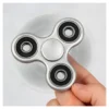 SM-074-02.webp Spinner Antiestrés Metálico 3 Puntas Fidget